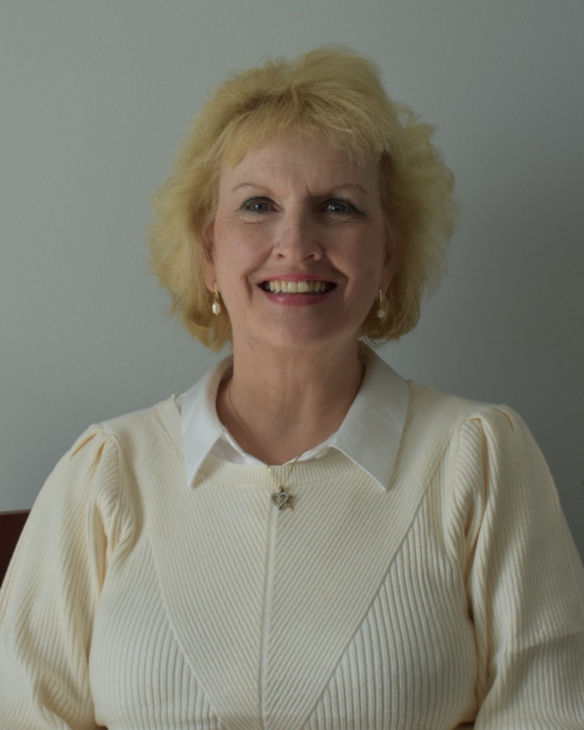 Michele Headshot 819x1024